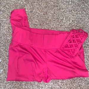 Hot pink leggings/yoga pants